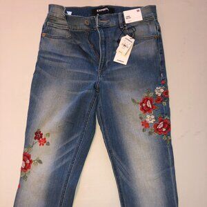 Express blue jeans w embroidery on legs size 6 regular high rise womens stretch